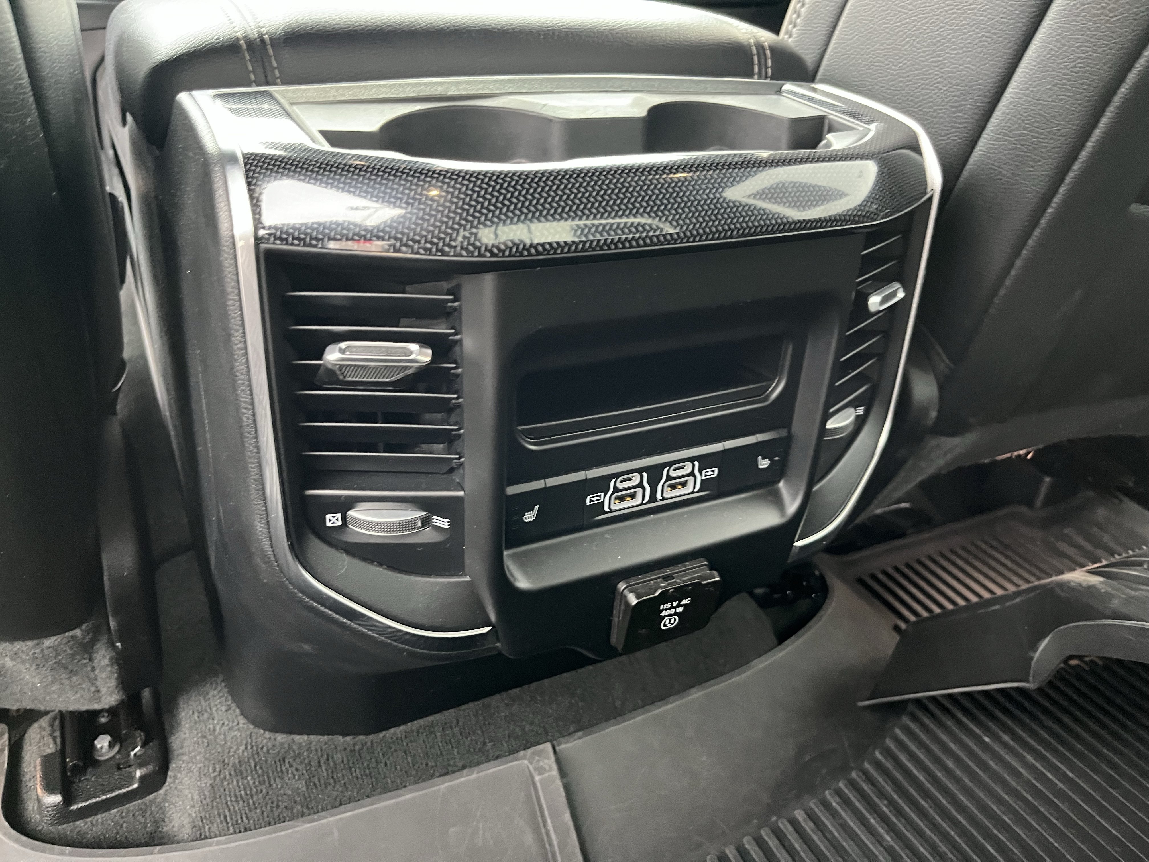 Used 2022 RAM 1500 Laramie AWD/4WD image 19