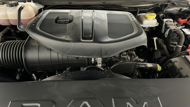 Used 2025 RAM 1500 Laramie w/ Sport Appearance Package AWD/4WD image 26