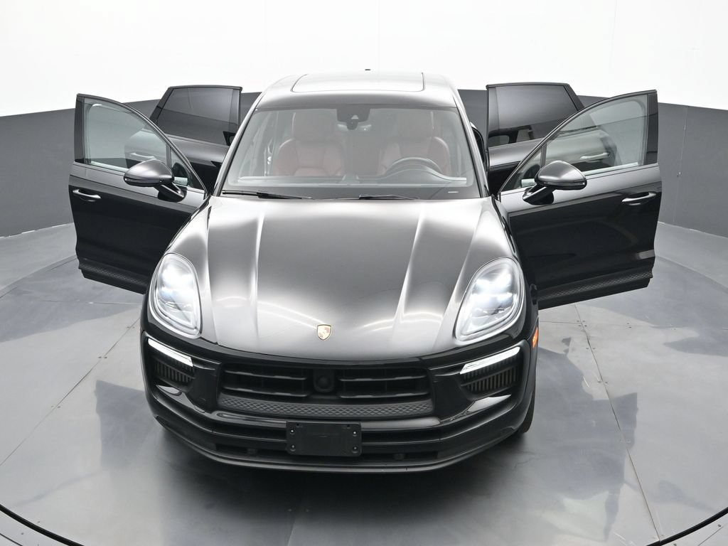 Certified 2023 Porsche Macan S AWD/4WD image 29