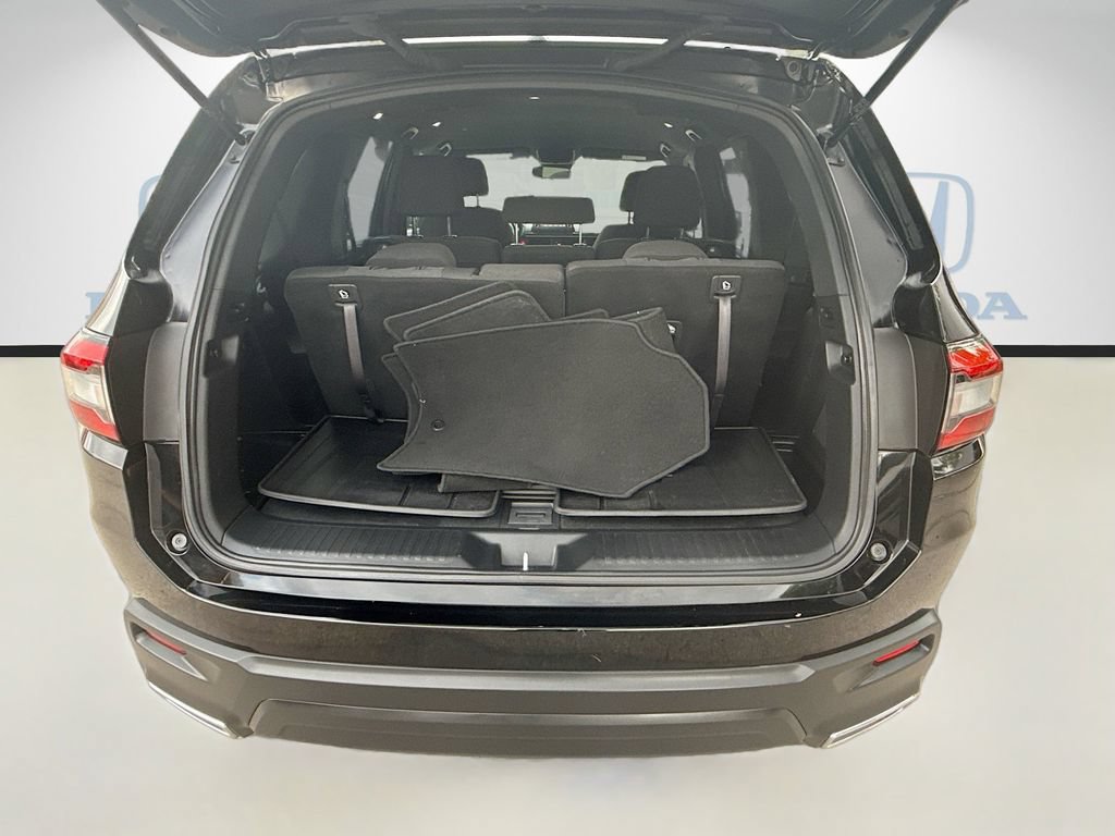 Used 2025 Honda Pilot Sport image 26