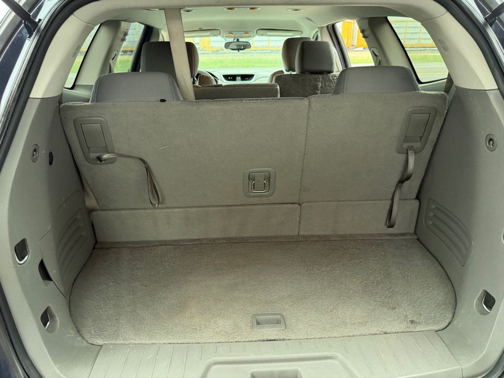 Used 2015 Chevrolet Traverse LS FWD image 25