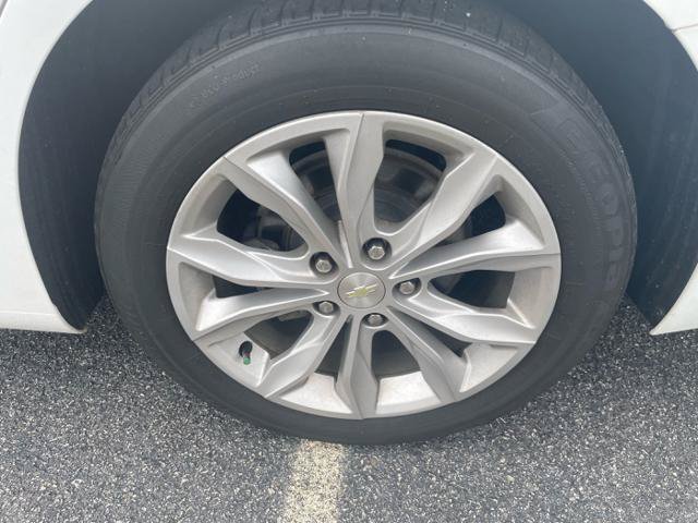 Used 2019 Chevrolet Malibu LT FWD image 9