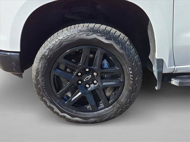 Used 2022 Chevrolet Silverado 1500 Custom Trail Boss w/ LPO, Dark Essentials Package AWD/4WD image 22