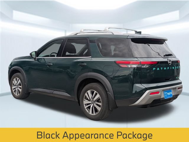Used 2023 Nissan Pathfinder SL w/ Black Appearance Package AWD/4WD image 4