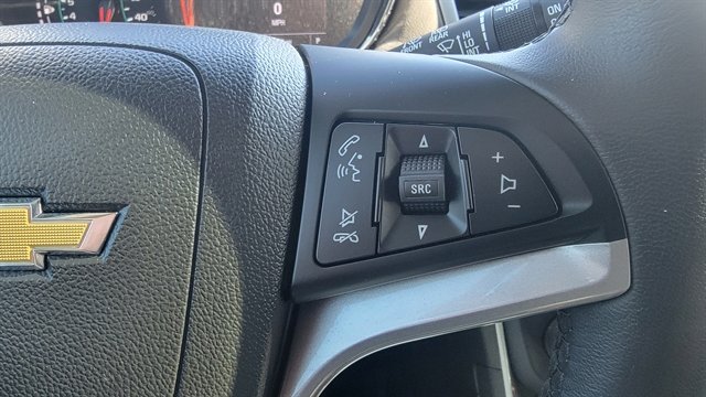 Used 2020 Chevrolet Trax LT w/ Sun & Sound Package image 18