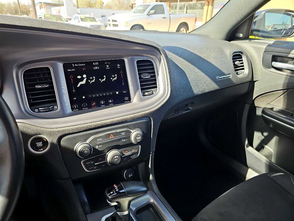 Used 2023 Dodge Charger SXT image 28