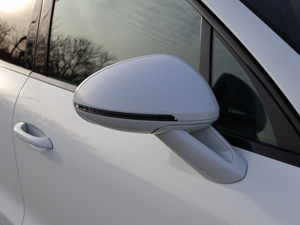 Certified 2024 Porsche Macan GTS image 15