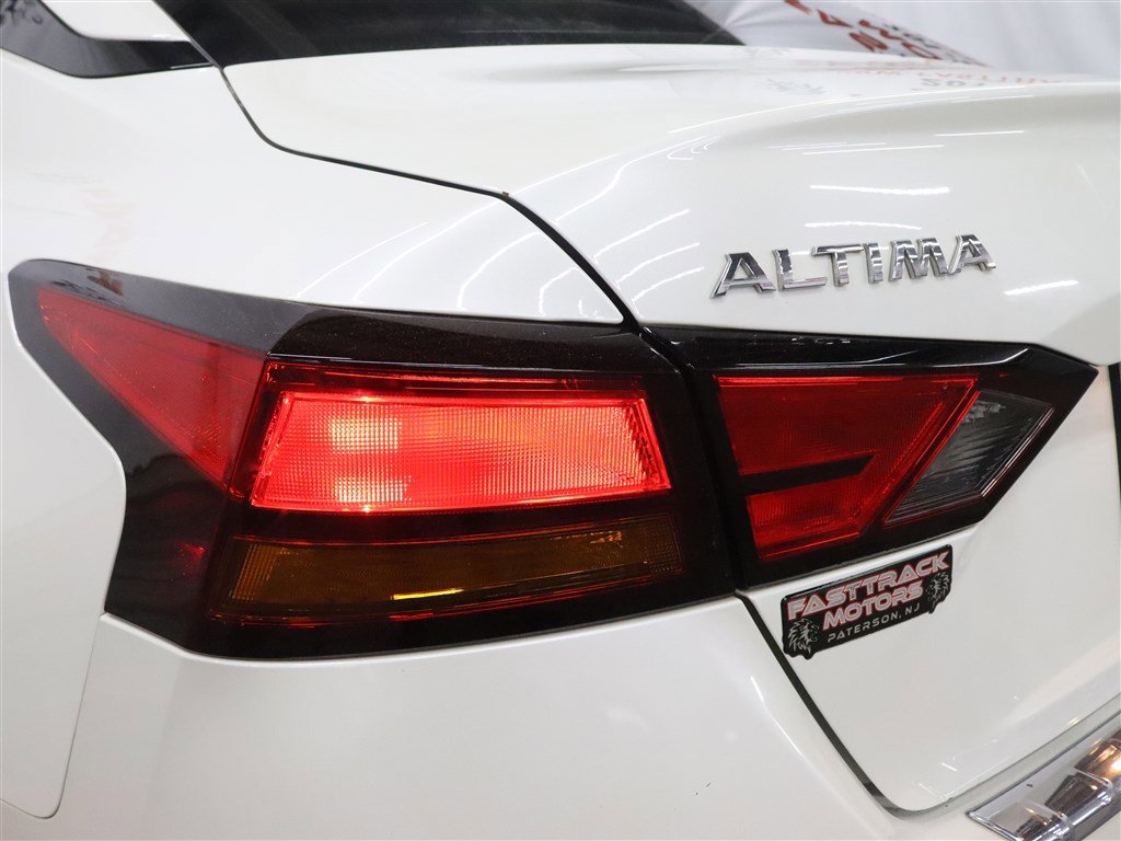 Used 2020 Nissan Altima 2.5 SV FWD image 11