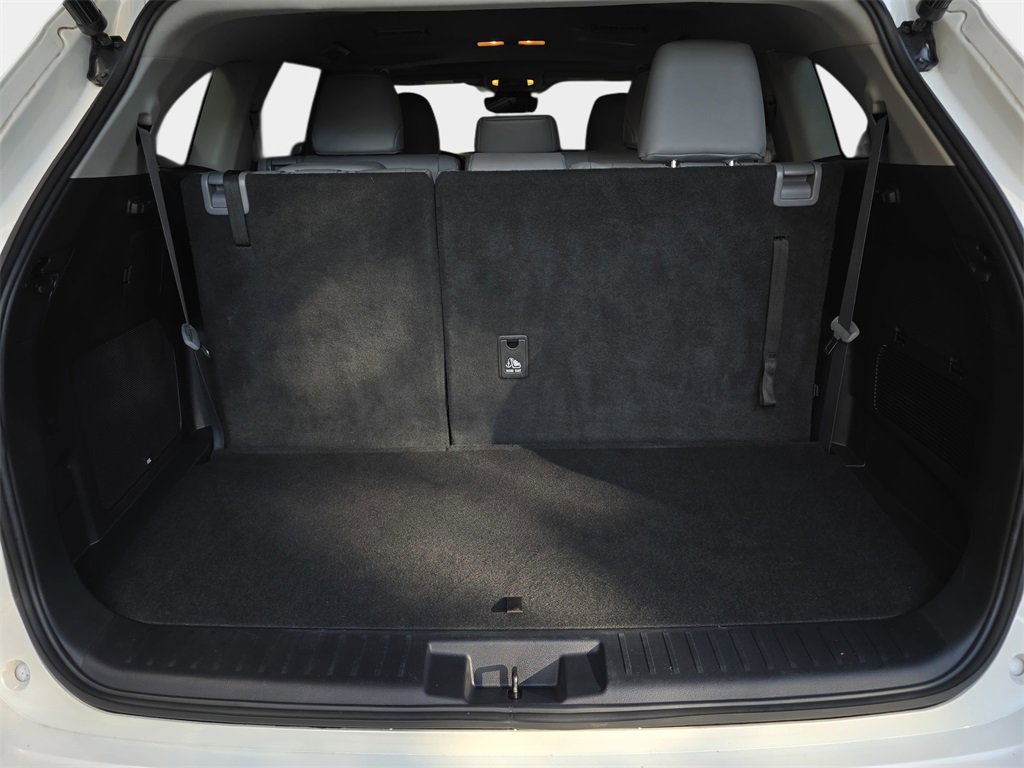 Used 2021 Toyota Highlander Limited image 29