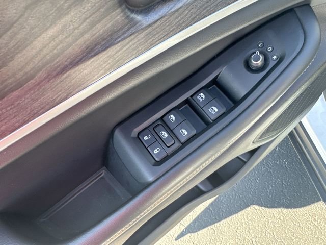 Used 2023 Jeep Grand Cherokee Limited image 24