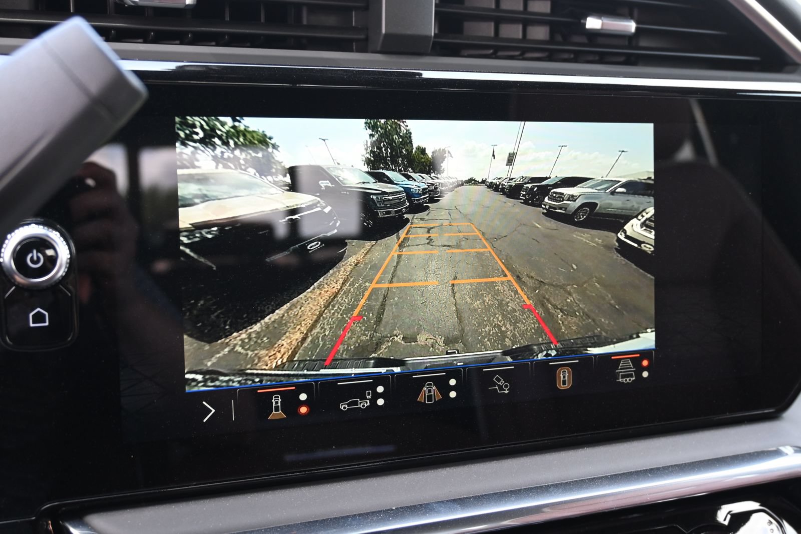 New 2026 GMC Sierra 3500 Denali Ultimate AWD/4WD image 13