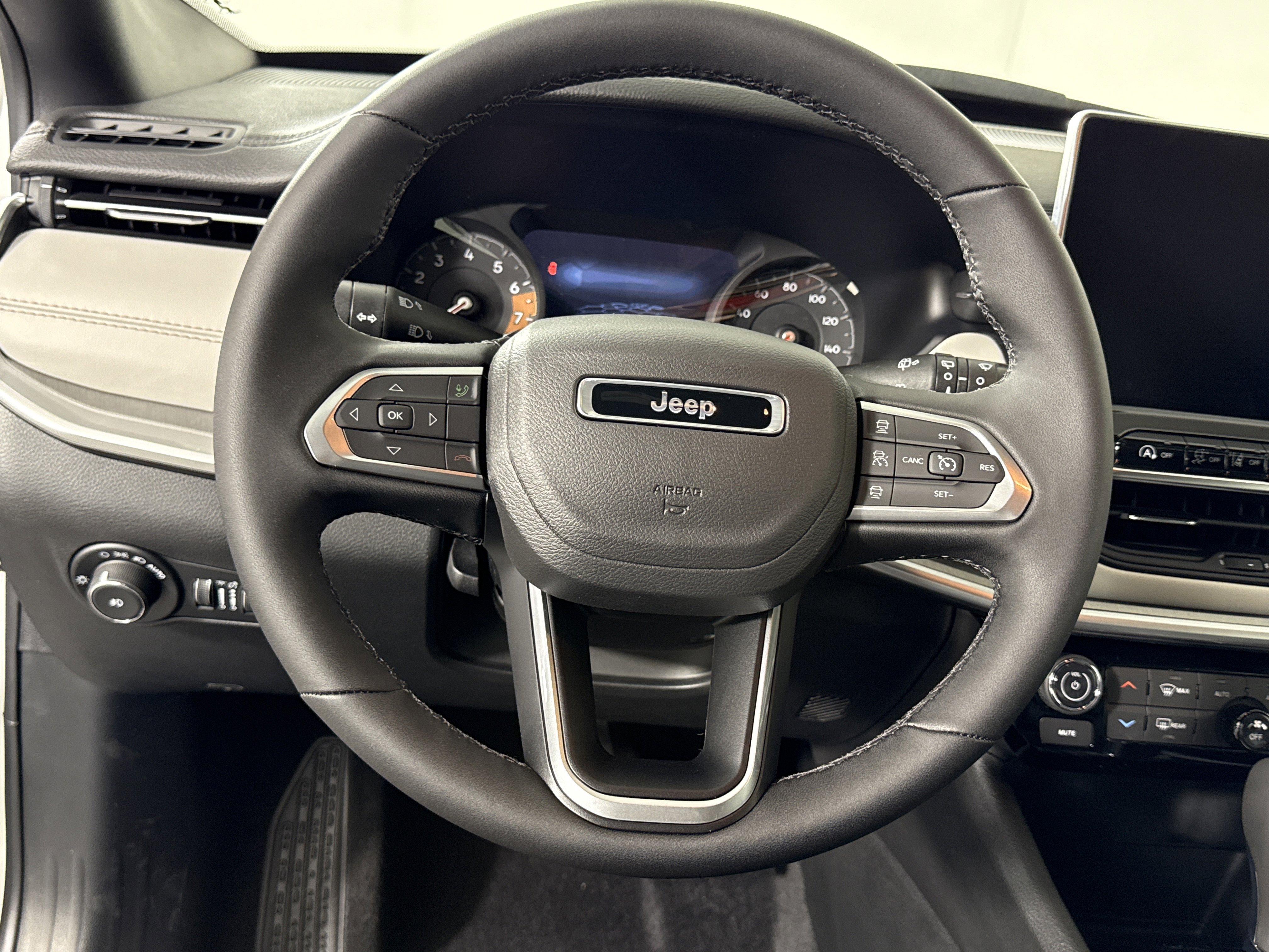 New 2026 Jeep Compass Limited image 13