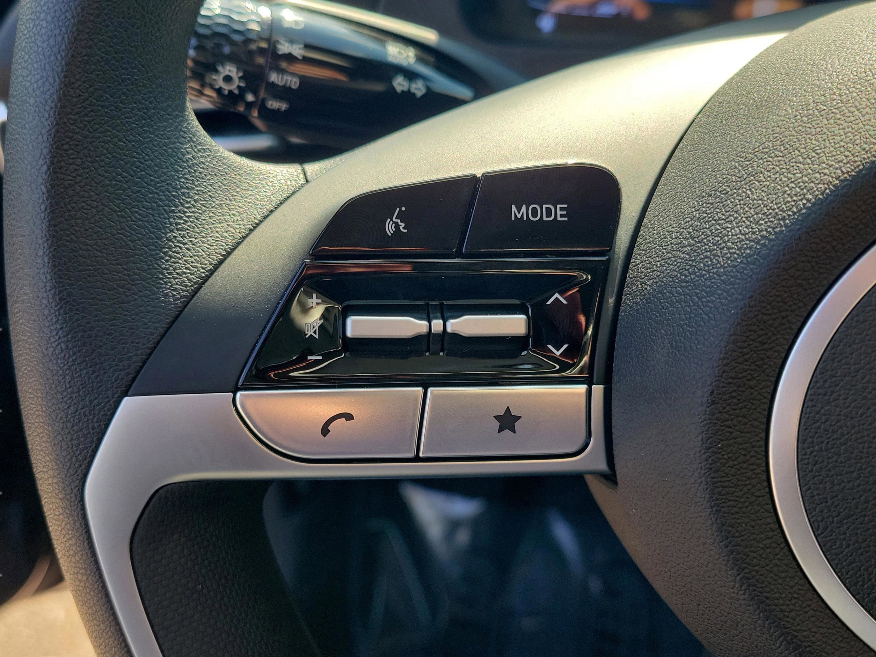 New 2026 Hyundai Elantra SE image 16