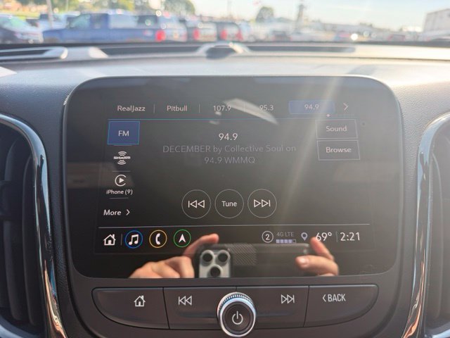 Certified 2022 Chevrolet Equinox RS w/ Infotainment Package FWD image 22