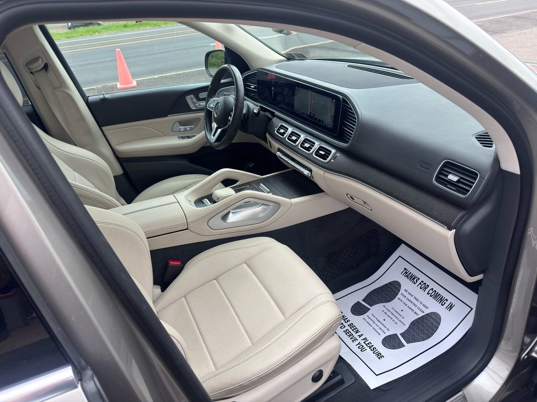 Used 2020 Mercedes-Benz GLS 450 4MATIC image 31