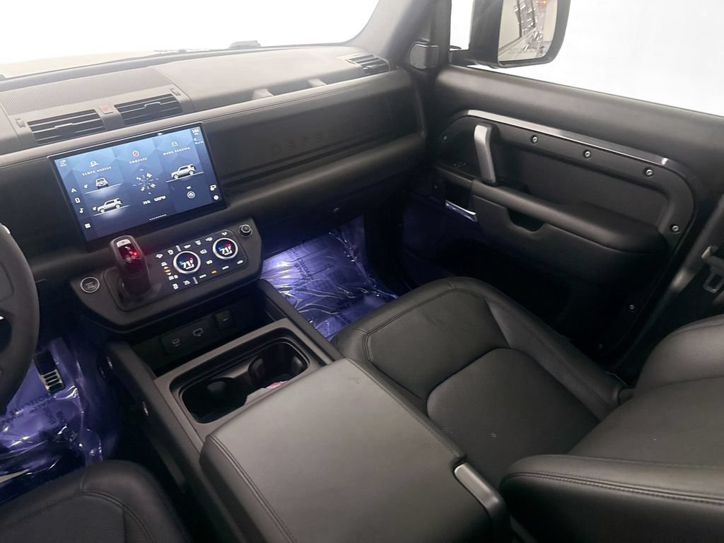 Certified 2024 Land Rover Defender 110 V8 AWD/4WD image 22