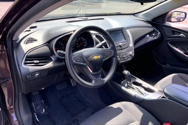 Used 2016 Chevrolet Malibu LT FWD image 13