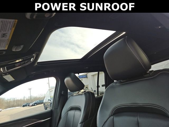 Used 2024 Jeep Grand Cherokee Limited w/ Luxury Tech Group II AWD/4WD image 19