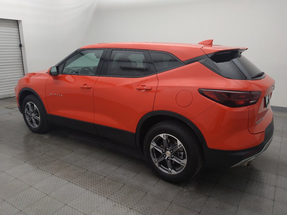 Used 2025 Chevrolet Blazer LT AWD/4WD image 3