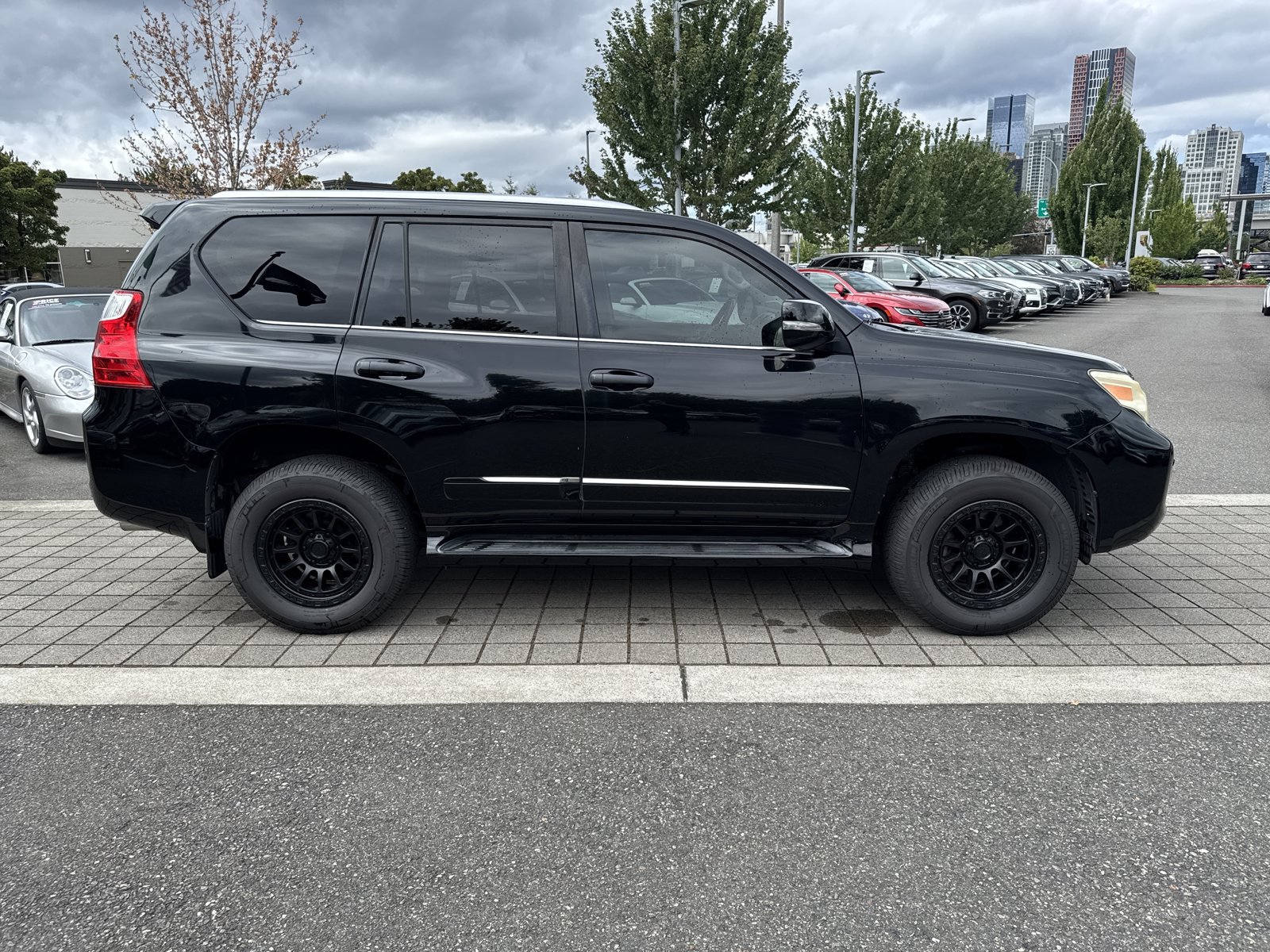 Used 2012 Lexus GX 460 w/ Comfort Plus Pkg AWD/4WD image 4