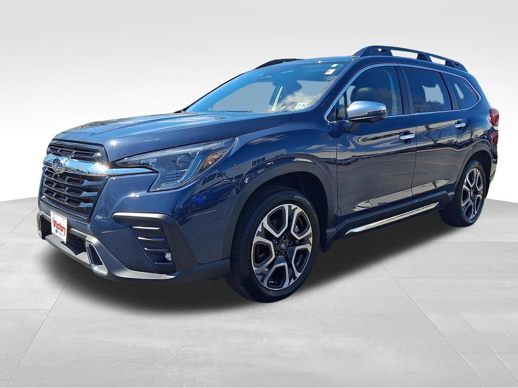 Used 2023 Subaru Ascent Touring image 3