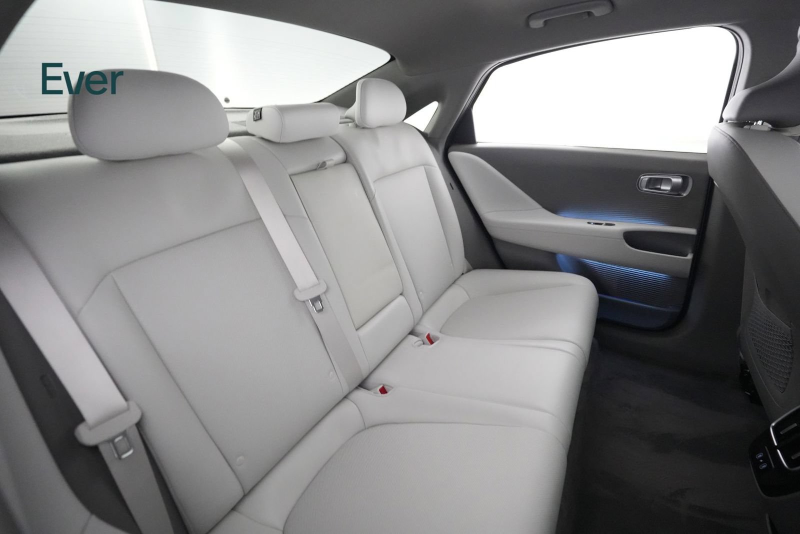 Used 2025 Hyundai Ioniq 6 SEL RWD image 5