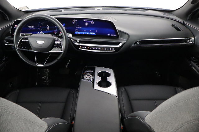Used 2024 Cadillac Lyriq Tech RWD image 13