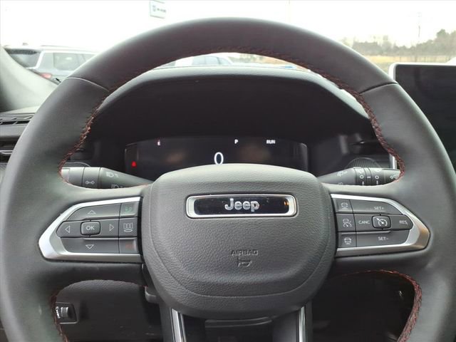 Used 2025 Jeep Compass Trailhawk w/ Trailhawk Elite Group AWD/4WD image 18