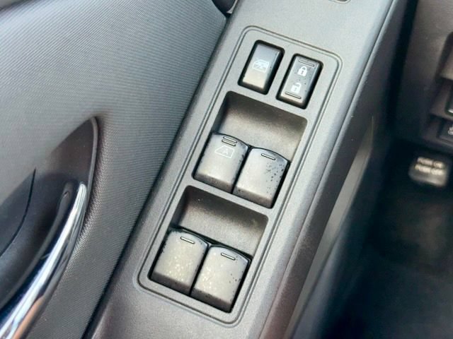 Used 2024 Nissan Frontier SV AWD/4WD image 25