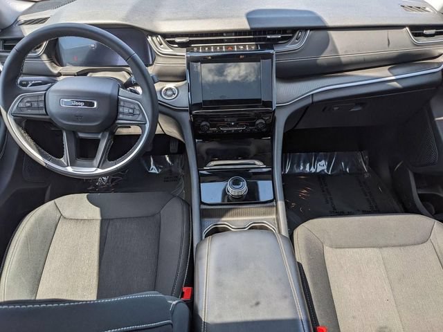 Used 2024 Jeep Grand Cherokee L Laredo AWD/4WD image 28