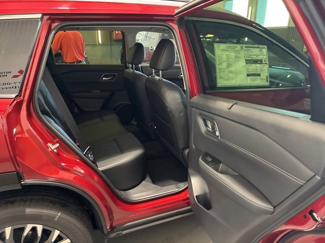 New 2026 Nissan Rogue Platinum image 11