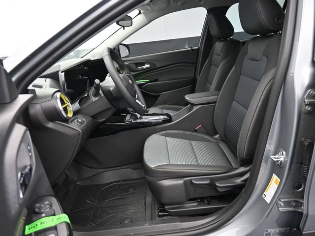 New 2026 Chevrolet Trax LT w/ Driver Confidence Package FWD image 32