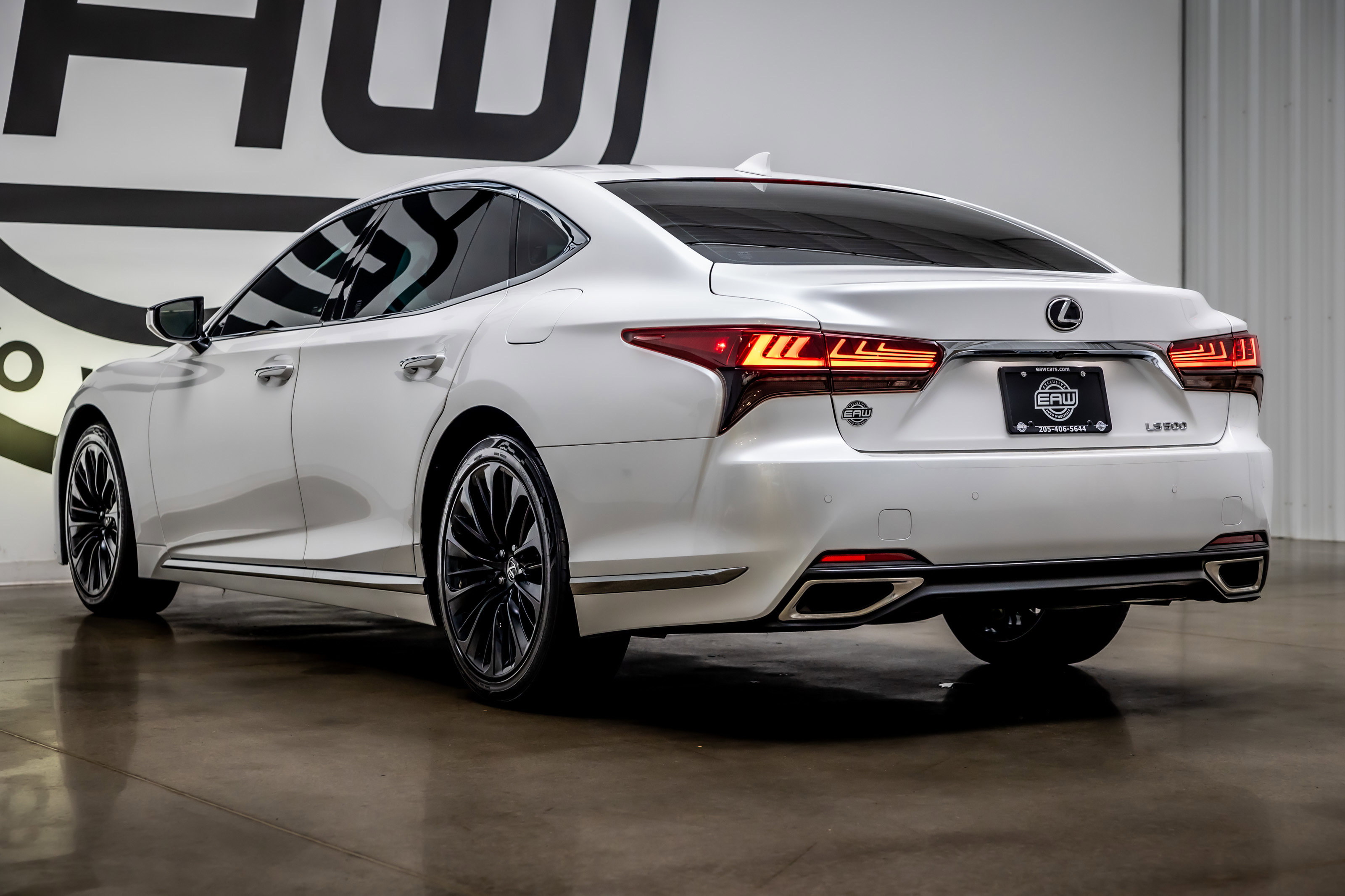 Used 2021 Lexus LS 500 w/ Accessory Package (Z2) RWD image 28
