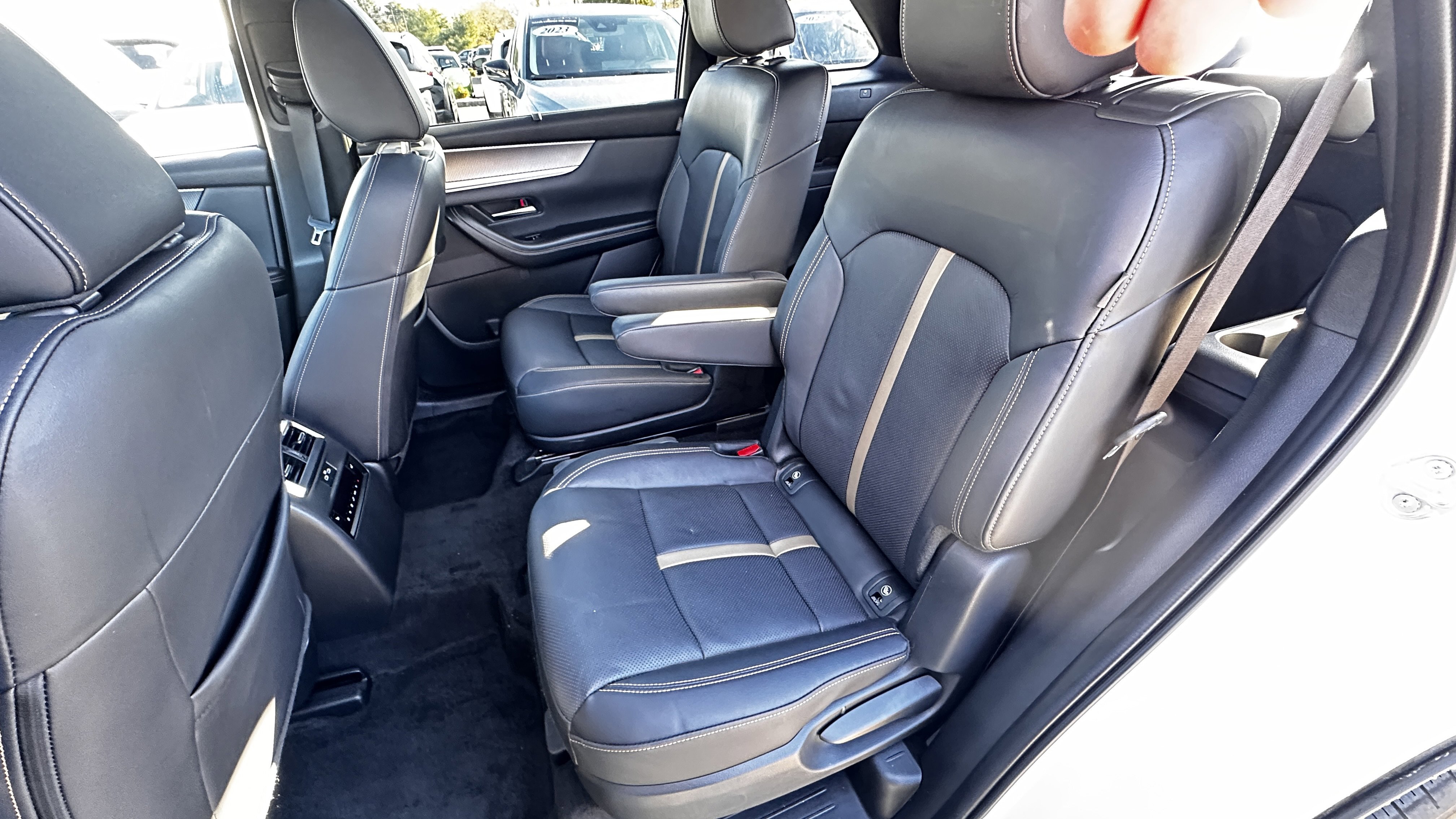 Certified 2025 MAZDA CX-90 3.3 Turbo S w/ Premium Package image 35