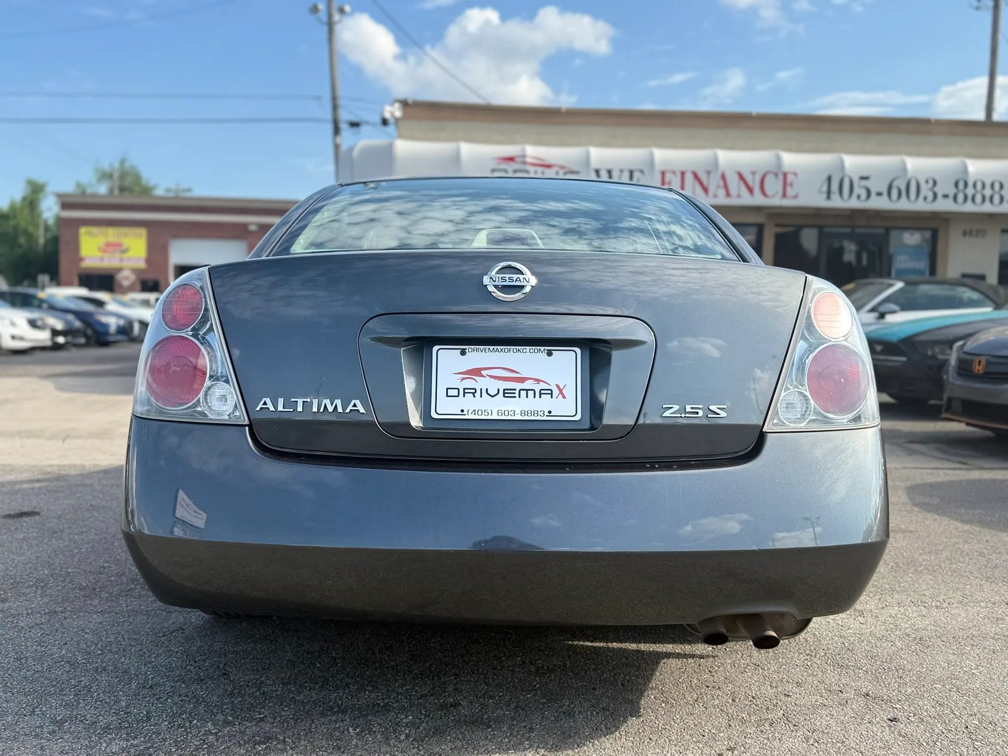 Used 2005 Nissan Altima 2.5 S w/ (S02) Side Airbags Pkg FWD image 4