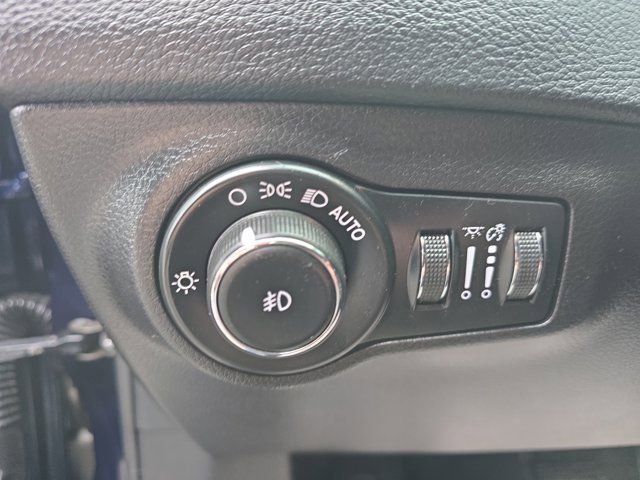 Used 2020 Jeep Compass Limited image 25