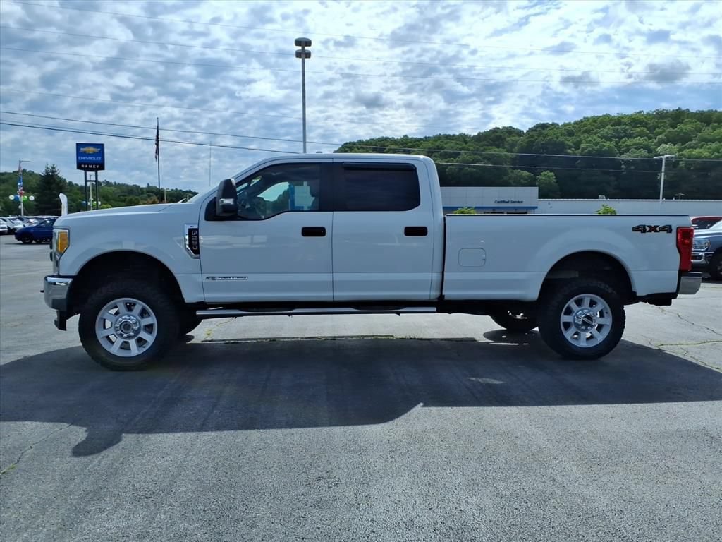 Used 2017 Ford F250 XL w/ Power Equipment Group AWD/4WD image 8