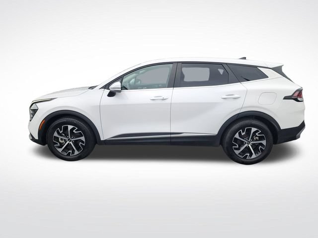 Used 2025 Kia Sportage EX FWD image 2