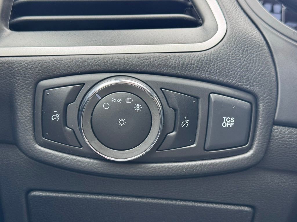 Certified 2024 Ford Edge SE image 35