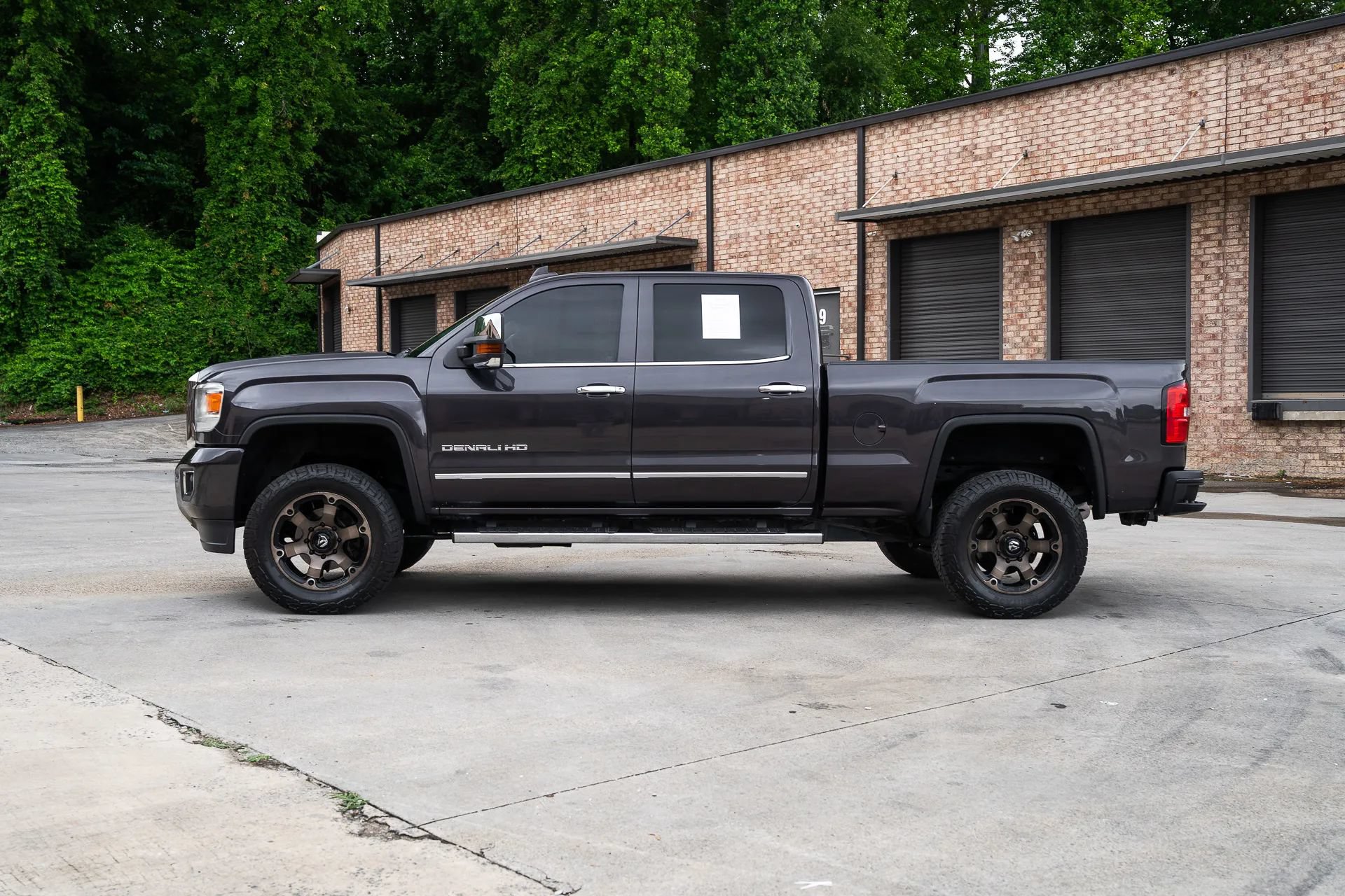 Used 2015 GMC Sierra 2500 Denali w/ Duramax Plus Package AWD/4WD image 5