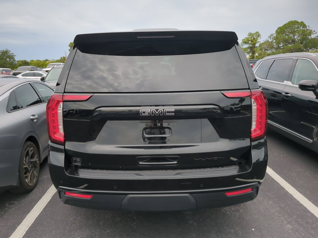 Used 2022 GMC Yukon SLT w/ SLT Premium Package AWD/4WD image 10