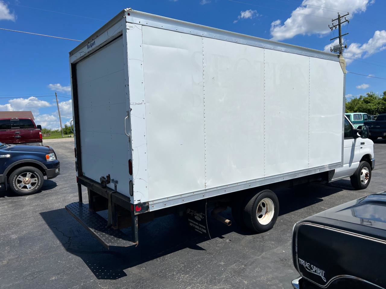 Used 2015 Ford E-350 and Econoline 350 Super Duty image 4