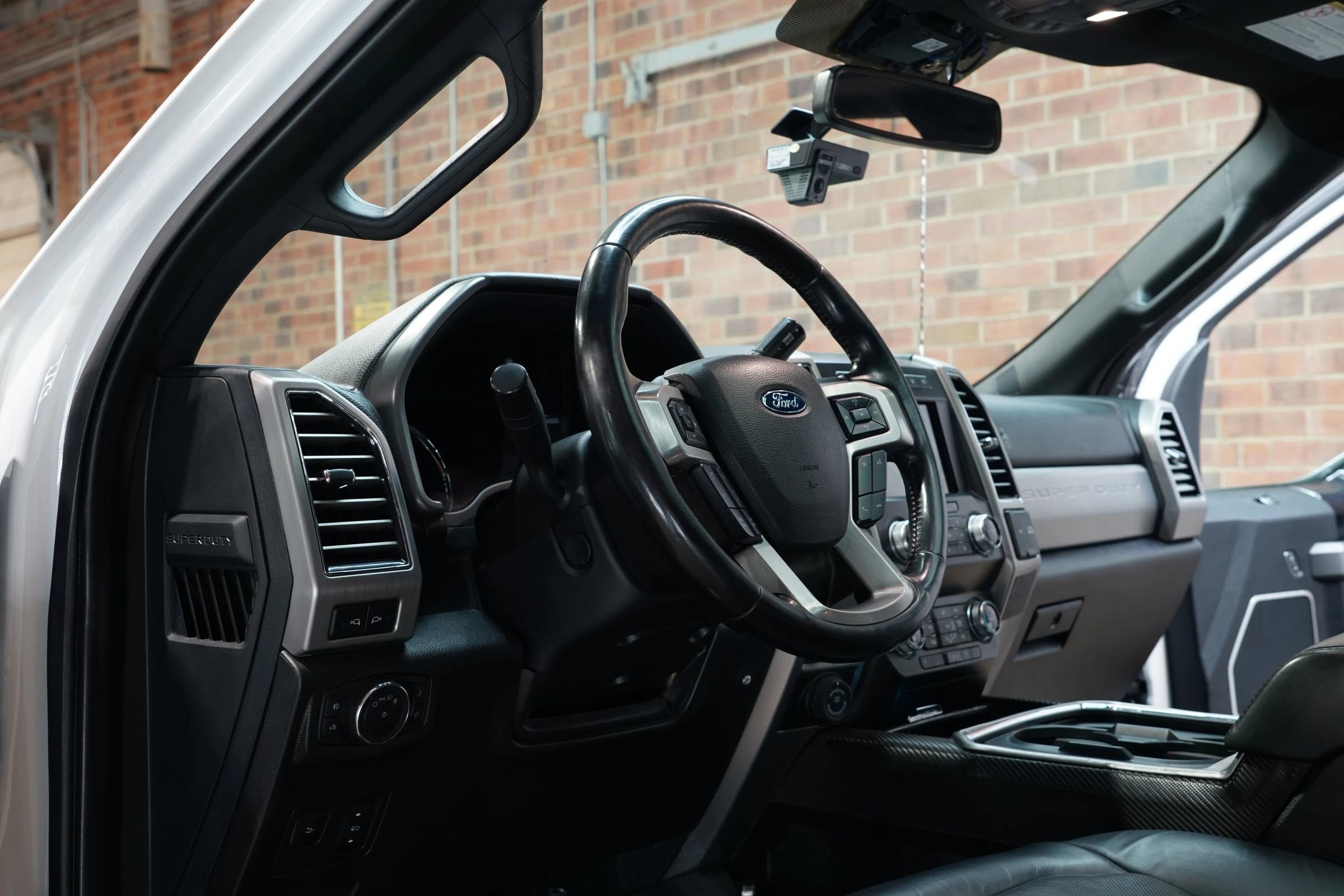 Used 2020 Ford F350 Platinum w/ FX4 Off-Road Package image 31