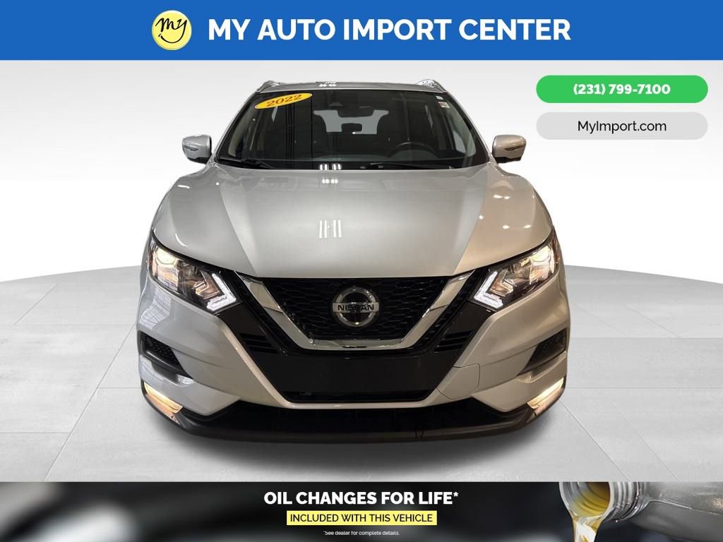 Used 2022 Nissan Rogue Sport SV w/ Technology Package image 2