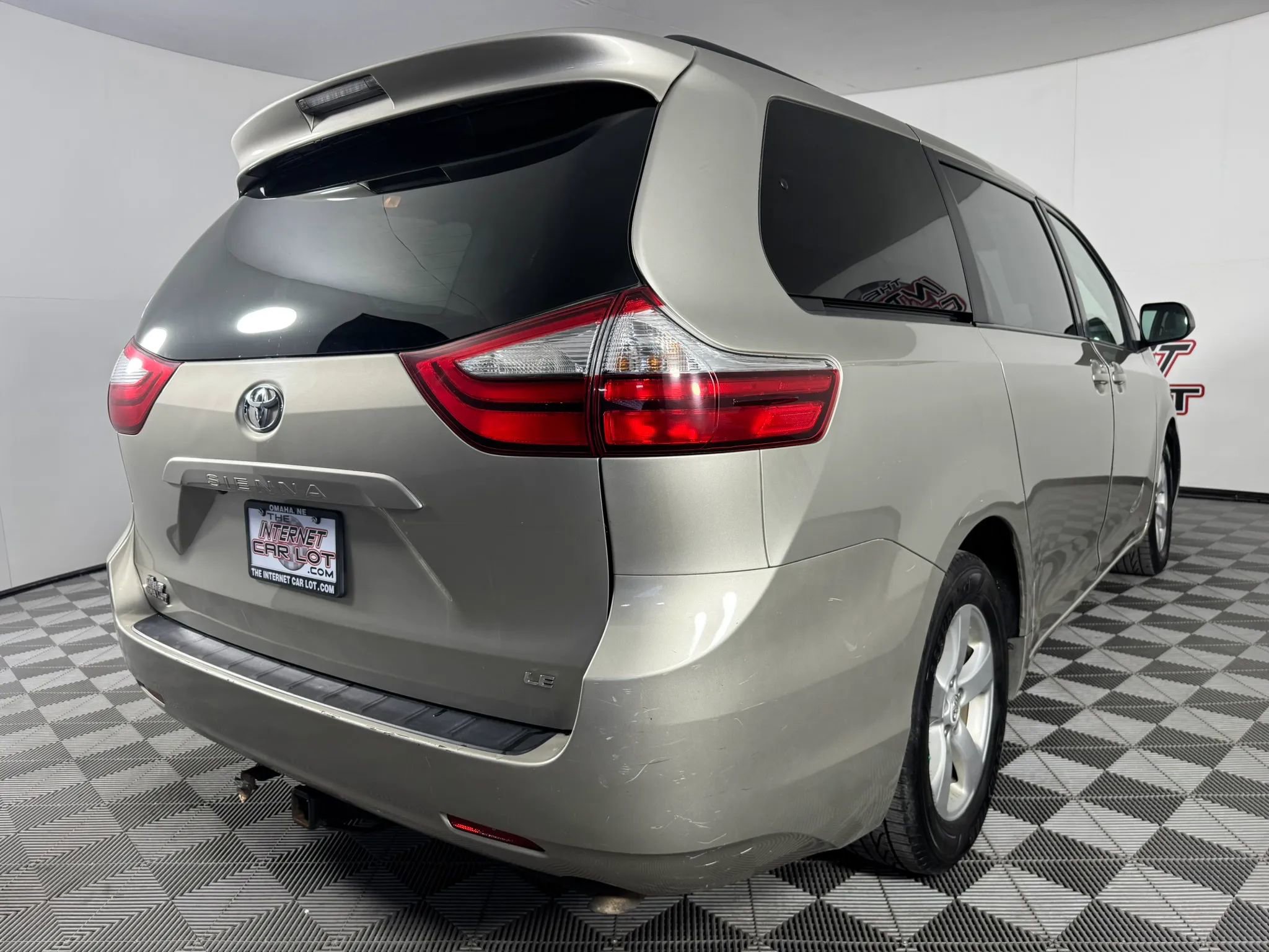Used 2015 Toyota Sienna LE image 20