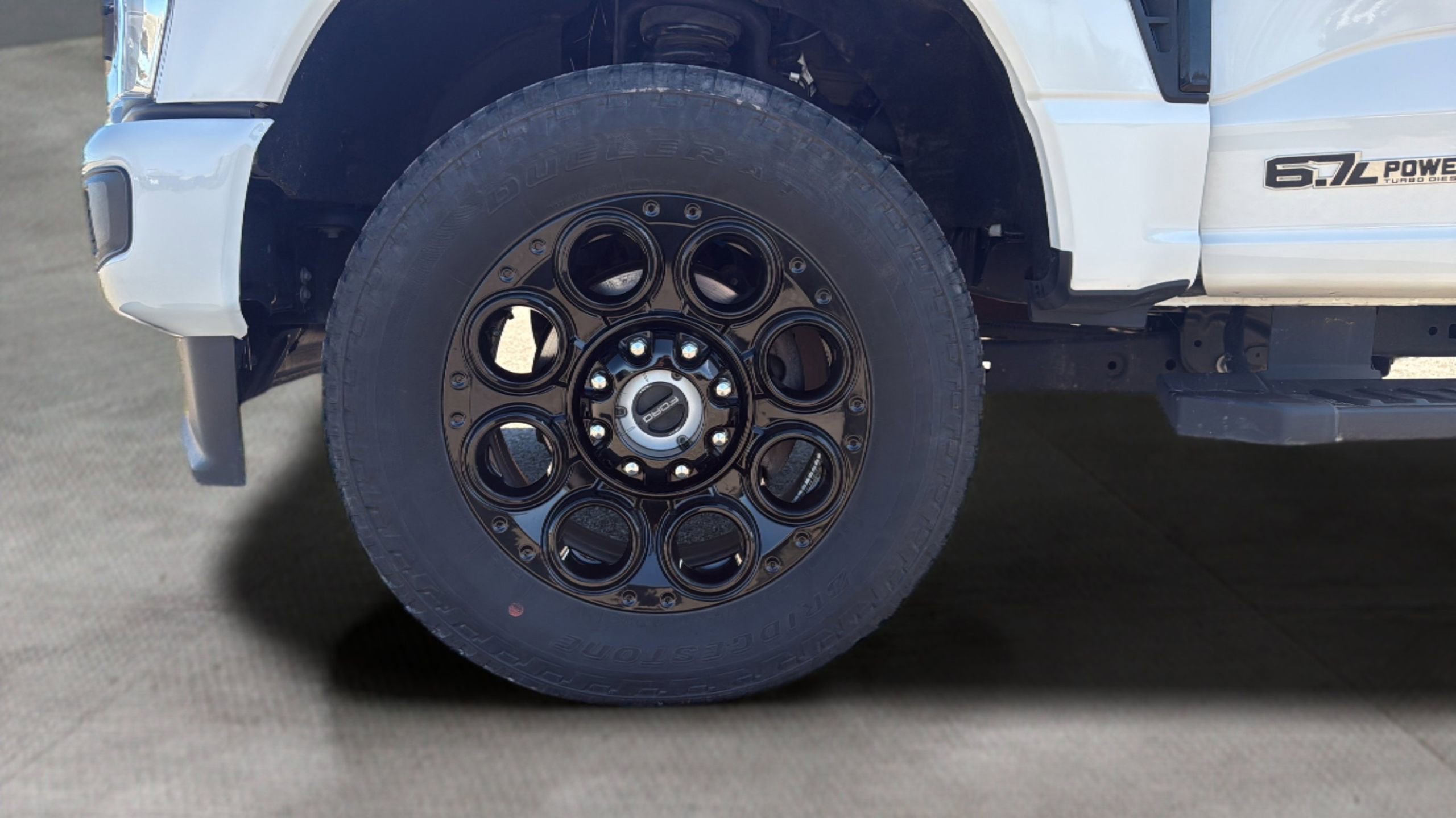 Used 2024 Ford F250 Lariat w/ Black Appearance Package AWD/4WD image 28