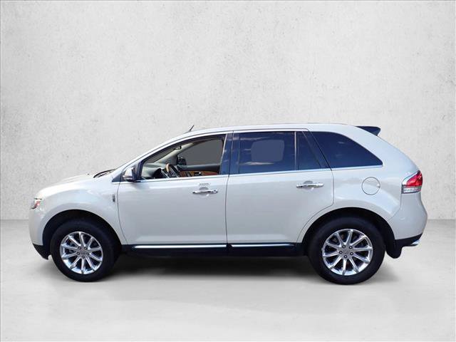Used 2015 Lincoln MKX AWD w/ Equipment Group 102A image 2