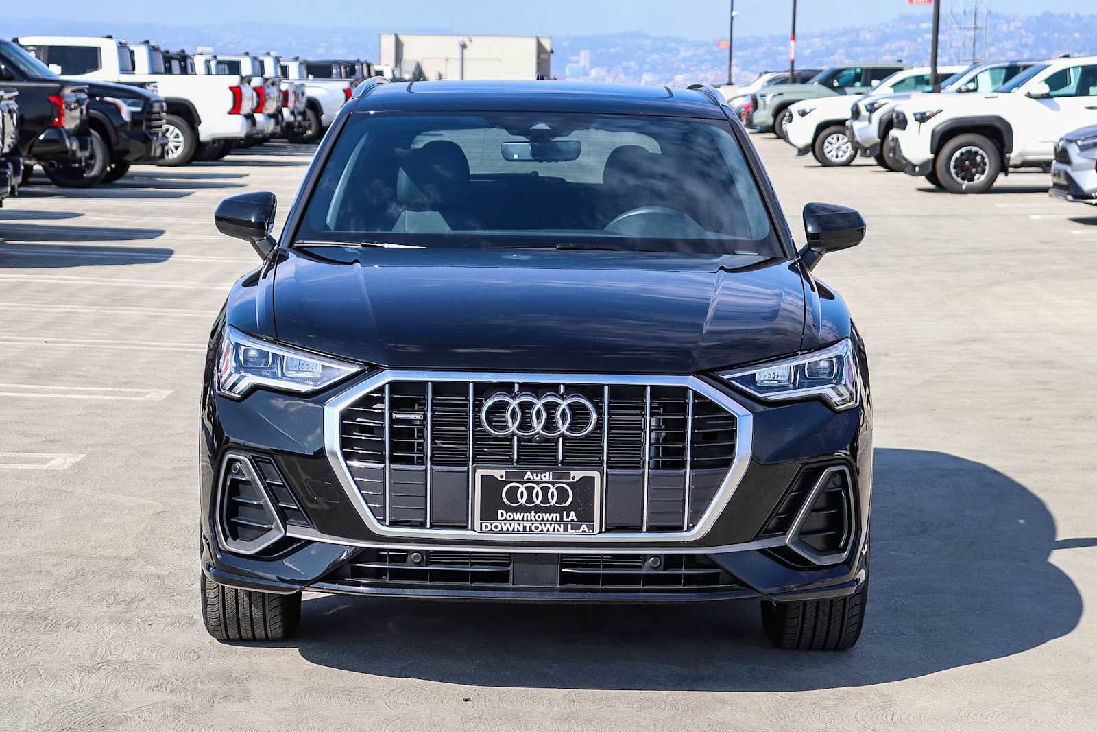 Used 2025 Audi Q3 2.0T Premium Plus w/ Premium Plus Package image 2