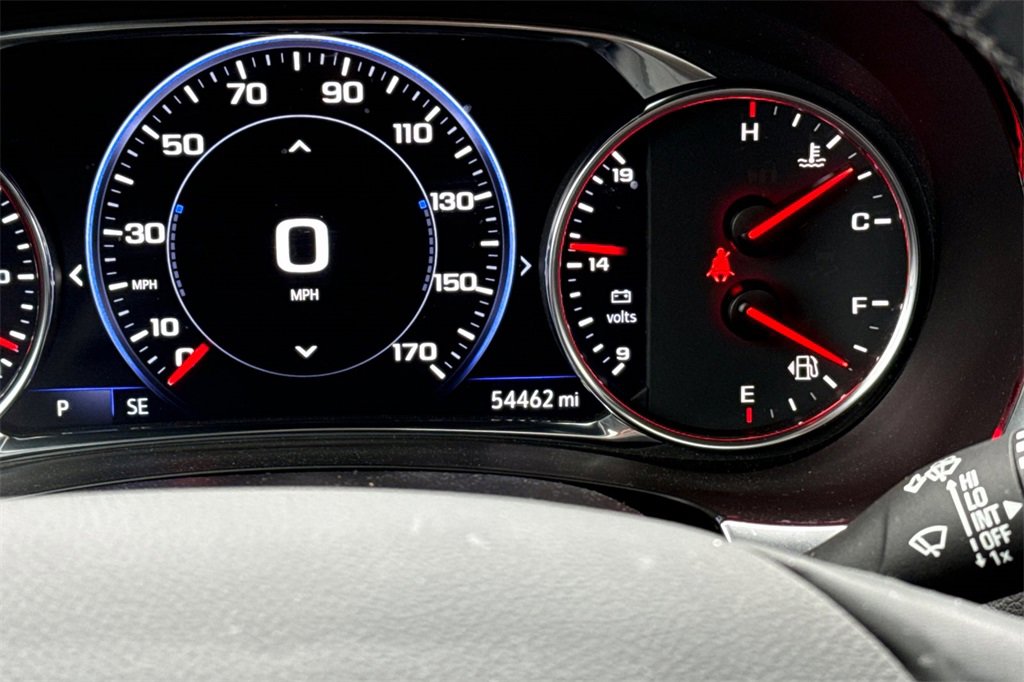 Used 2023 Chevrolet Traverse Premier image 36