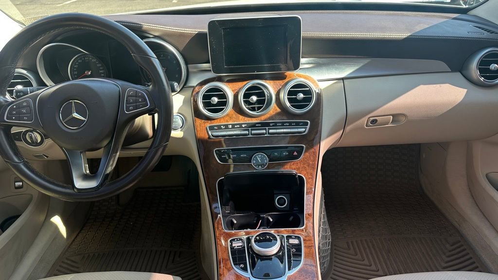 Used 2017 Mercedes-Benz C 300 4MATIC Sedan image 5